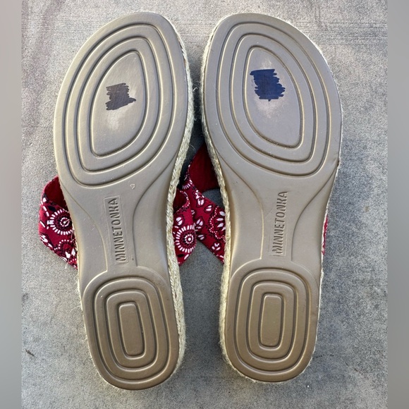 Minnetonka Red Bandana Leather Rope Flip Flop Sandals Size 7 - Picture 3 of 6